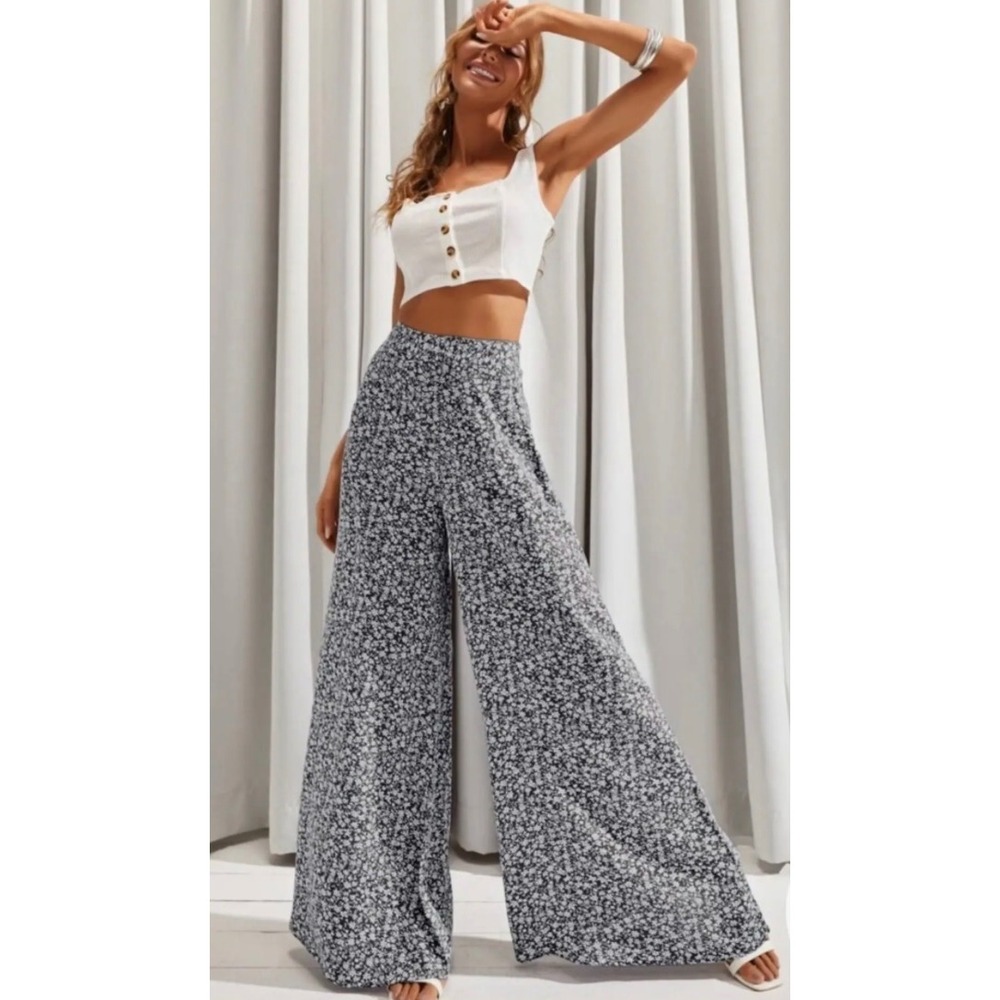 Luukse Wide Leg Floral Pants Black‎ and White Side Zip Size Small